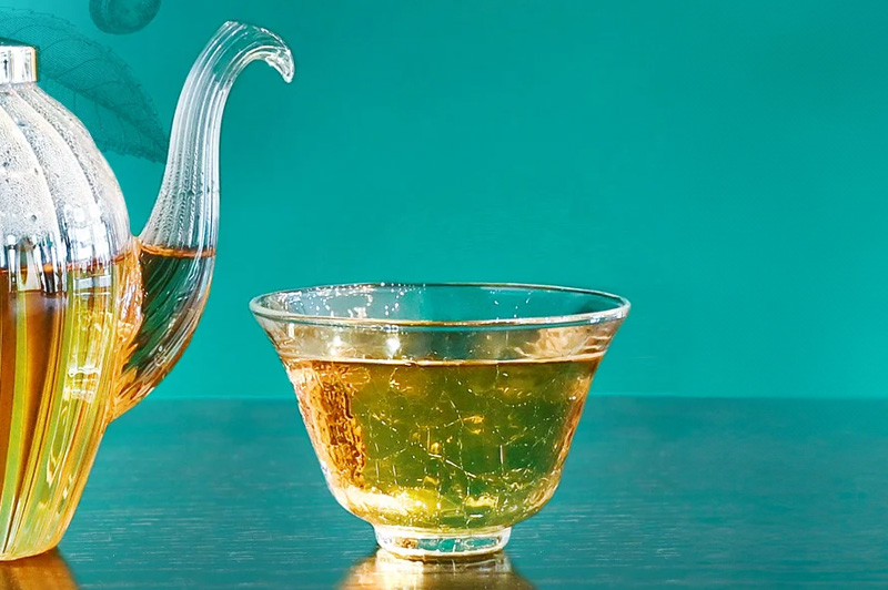 Teekanne und Teetasse von Mariage Frères